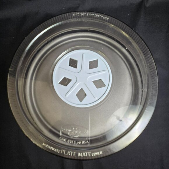 Nordic Ware Mighty Sizzler Microwave Browning / Grilling Pan Lid Accessory - Picture 2 of 12